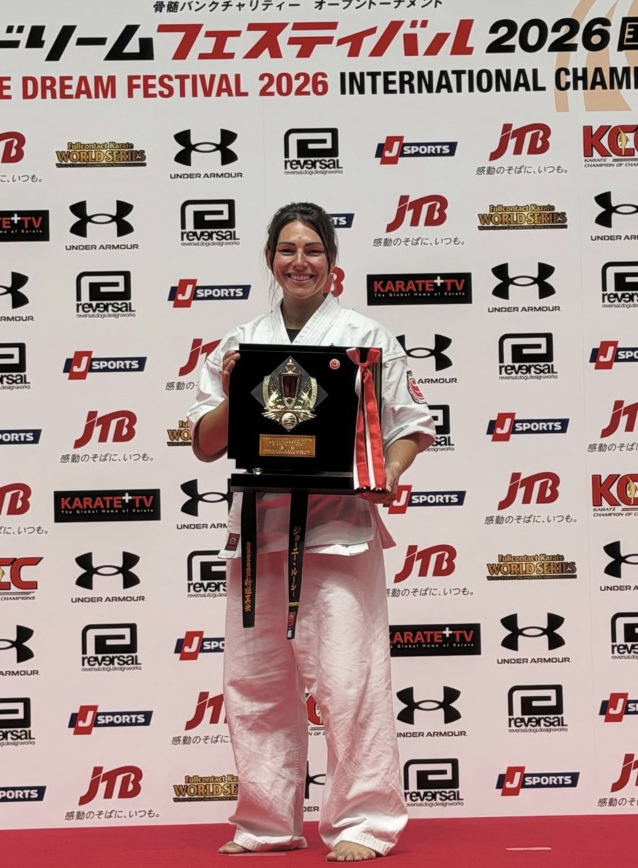 Joanie Roussy sur le podium, Tokyo 2026